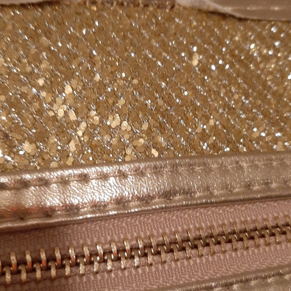 Gold Make Up Travel Bag 3 compartment - Picture 4 of 4